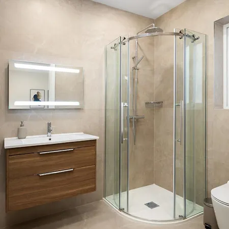 Modern 2br With Outside Furniture - Close To Sliema, Saint Julians & Valletta 公寓