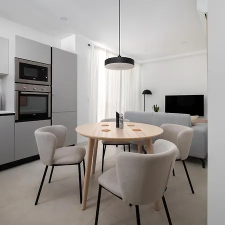 Apartament Modern 2br With Outside Furniture - Close To Sliema, Saint Julians & Valletta