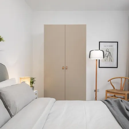 Modern 2br With Outside Furniture - Close To Sliema, Saint Julians & Valletta