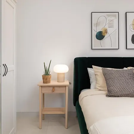 Modern 2br With Outside Furniture - Close To Sliema, Saint Julians & Valletta