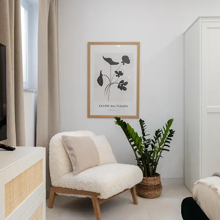 Modern 2br With Outside Furniture - Close To Sliema, Saint Julians & Valletta